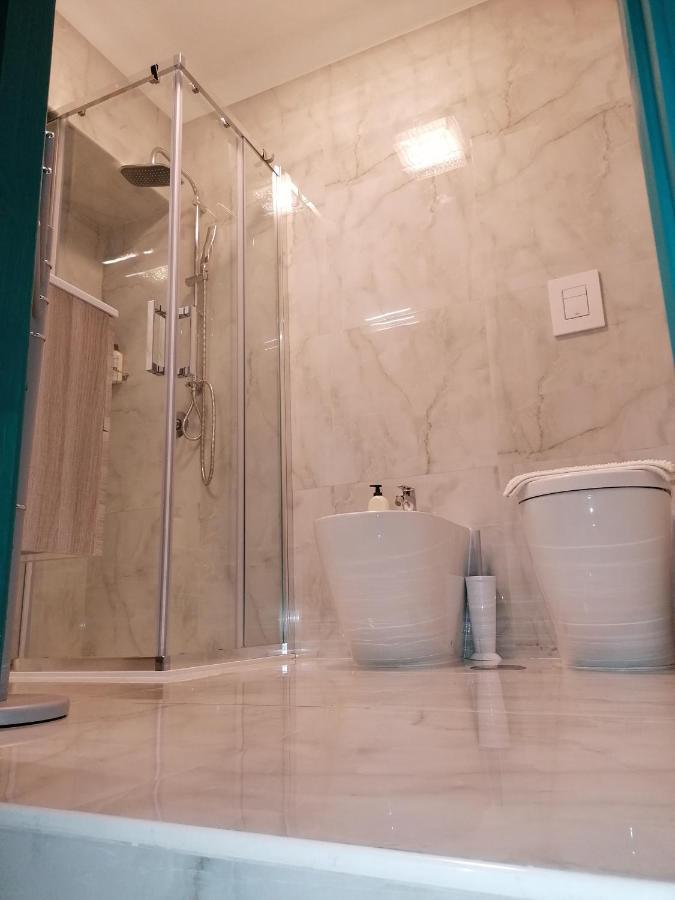 Casacasetta Suite Appartamento Indipendente Taranto Eksteriør billede